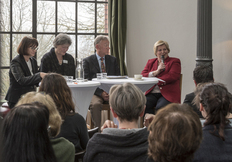 Die Ministerin spricht auf der 2. Nationalen Konferenz zur EU-Charta zur Gleichstellung von Frauen und Männern auf lokaler und regionaler Ebene