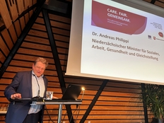 Dr. Philippi bei der Fachtagung